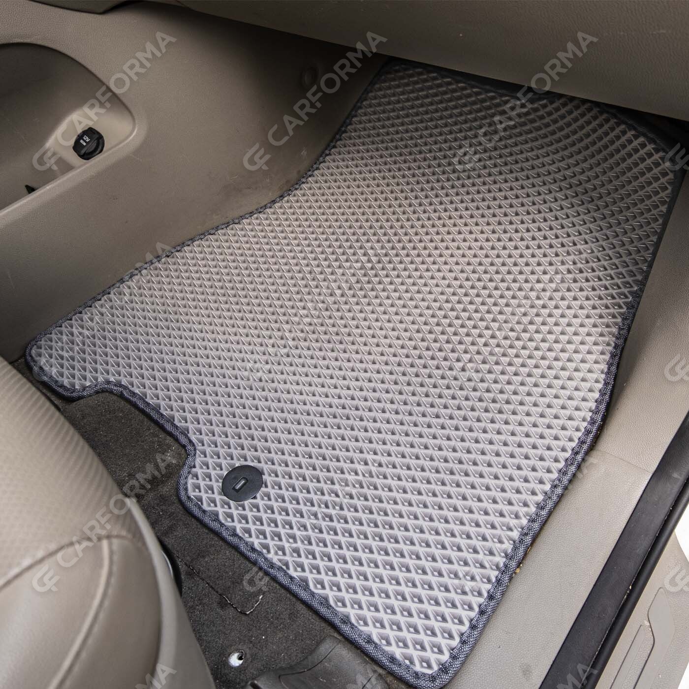 Ворсовые коврики на KIA Carnival III 7 мест 2014&nbsp;-&nbsp;2021 в Симферополе