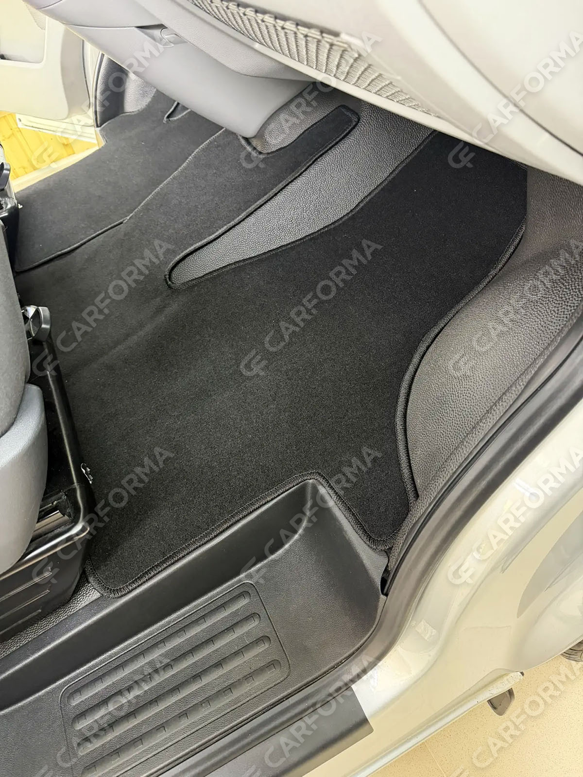 Водительские  коврики  Volkswagen Transporter (T6) 2015&nbsp;-&nbsp;2019 в Симферополе