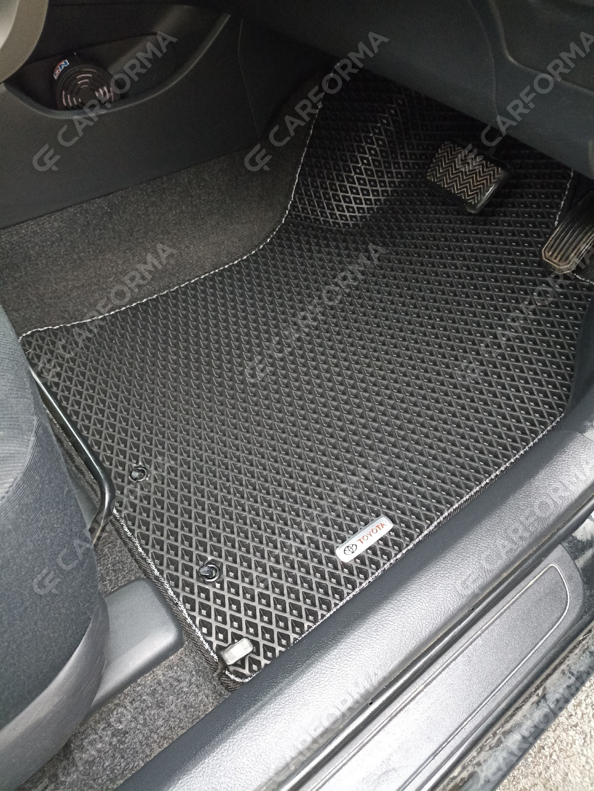 Ворсовые коврики на Toyota Corolla Axio (E14) 2006&nbsp;-&nbsp;2012 в Симферополе