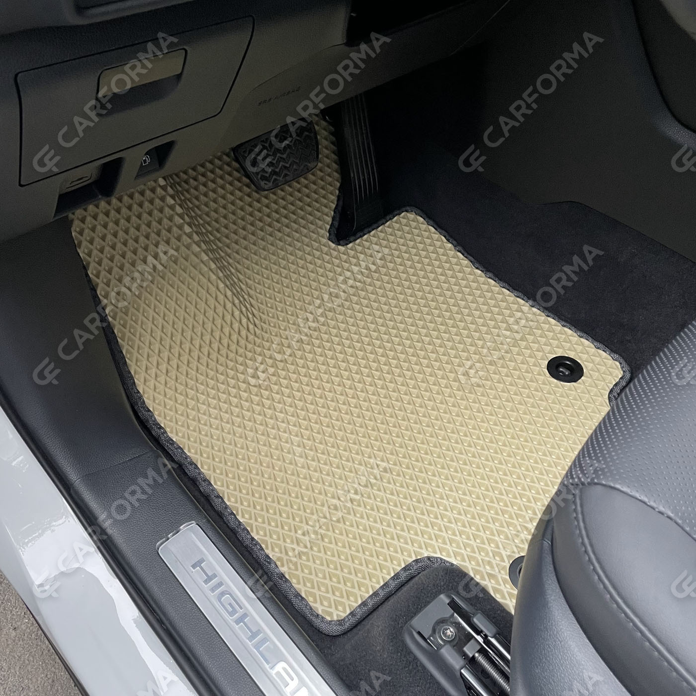 Ворсовые коврики на Toyota Crown Kluger 2021&nbsp;-&nbsp;2026 в Симферополе