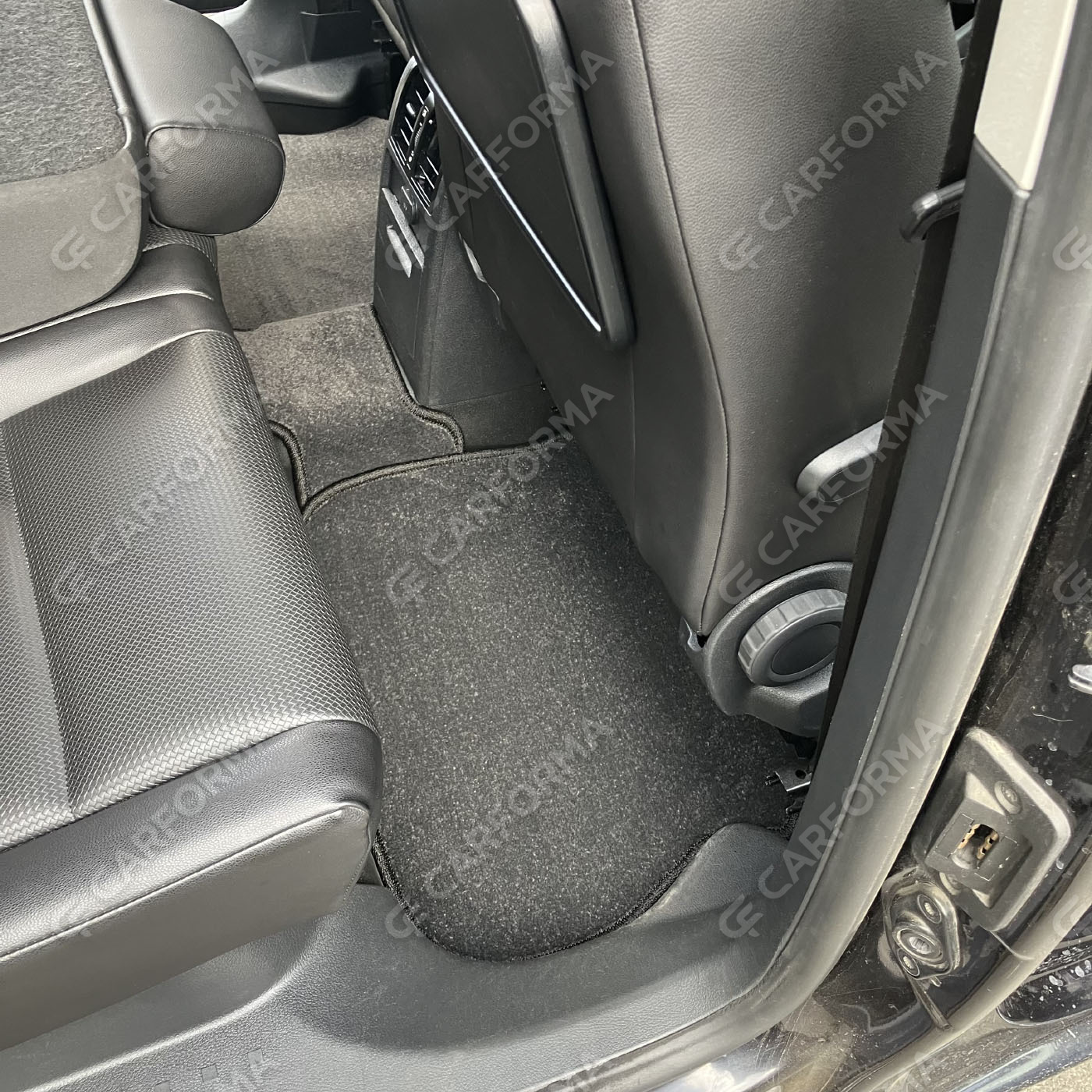 Коврики на Volkswagen Caddy (2K) 2003&nbsp;-&nbsp;2020 в Симферополе