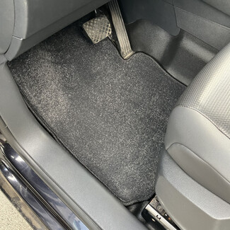 Коврики на Volkswagen Caddy (2K) 2003 - 2020 в Симферополе Коврики на Volkswagen Caddy (2K) 2003 - 2020 в Симферополе