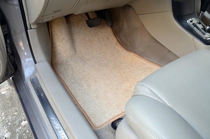 Коврики на Toyota Avensis II 2002 - 2008 в Симферополе