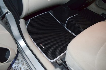 Ворсовые коврики на Mitsubishi Colt Plus VI 2004 - 2012 в Симферополе