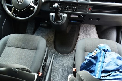 Коврики на Volkswagen Caravelle (T6) 2015 - 2019 в Симферополе