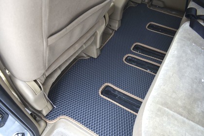 Ворсовые коврики на Nissan Serena (C24) 1999 - 2005 в Симферополе