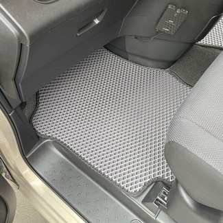 Коврики на Nissan Serena (C27) 2016 - 2022 в Симферополе