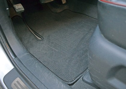 Коврики на Hyundai Santa Fe II 2005 - 2012 в Симферополе