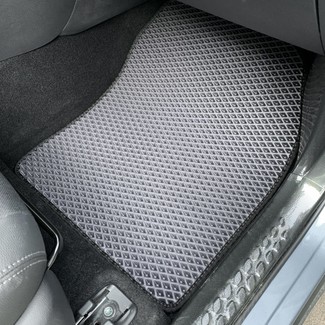Коврики на Toyota C-HR 2016 - 2025 в Симферополе