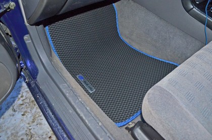 Коврики на Subaru Legacy III 1998 - 2003 в Симферополе