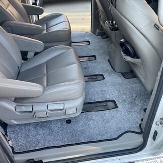 Ворсовые коврики на KIA Carnival III 7 мест 2014&nbsp;-&nbsp;2021 в Симферополе