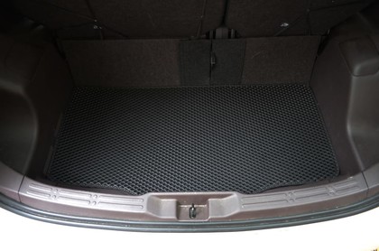 Ворсовые коврики на Toyota Porte II 2012 - 2020 в Симферополе