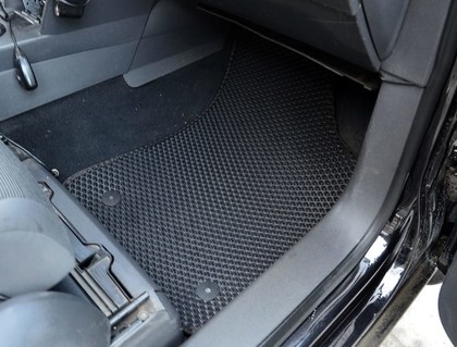 Коврики на Volkswagen Touran 2003 - 2015 в Симферополе