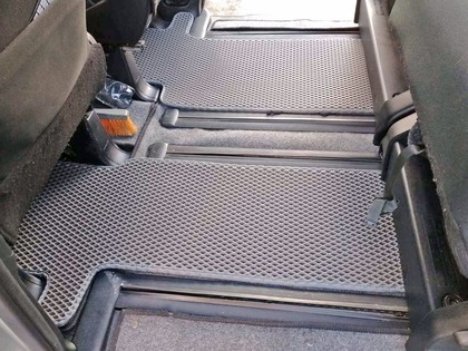 Коврики на Toyota Voxy (R80) 2014 - 2021 в Симферополе