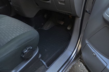 Коврики на Toyota Voxy (R60) 2001 - 2007 в Симферополе