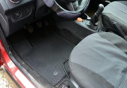 Коврики на Renault Sandero II 2014 - 2025 в Симферополе