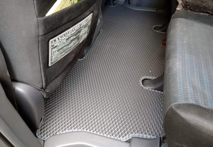 Коврики на Toyota Voxy (R70) 2007 - 2013 в Симферополе