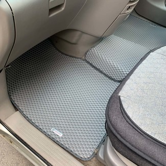 Коврики на Toyota Estima II 2000 - 2005 в Симферополе