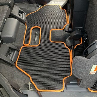 Ворсовые коврики на Toyota Sienta II 2015 - 2022 в Симферополе