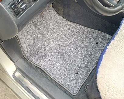 Коврики на Toyota Avensis II 2002 - 2008 в Симферополе