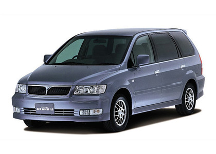 Коврики на Mitsubishi Chariot Grandis 1997 - 2003 в Симферополе