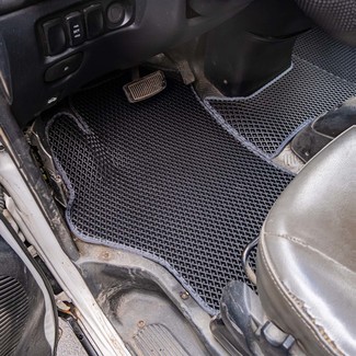 Коврики на Hyundai H1 I 1996 - 2007 в Симферополе