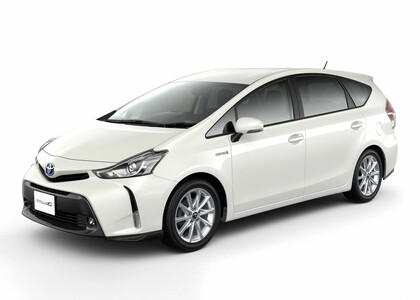 Коврики на Toyota Prius Alpha 2011 - 2021 в Симферополе