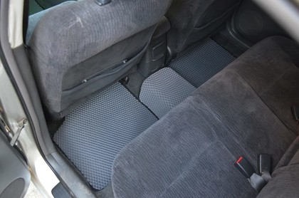 Коврики на Toyota Allion I 2001 - 2007 в Симферополе