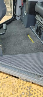 Ворсовые коврики на Спецтехника Бульдозер Shantui DH24B3 XL  в Симферополе