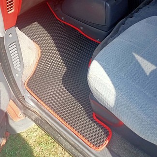 Коврики на Toyota Estima I 1990 - 1999 в Симферополе