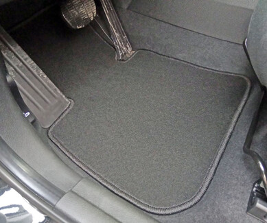 Ворсовые коврики на BMW 2 Gran Tourer (F46) 2015 - 2026 в Симферополе Ворсовые коврики на BMW 2 Gran Tourer (F46) 2015 - 2026 в Симферополе