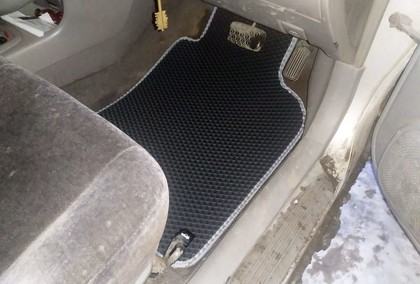 Коврики на Toyota Sprinter (E11) 1995 - 2000 в Симферополе