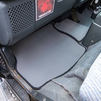 Ворсовые коврики на Mitsubishi Delica 3 1986 - 1999 в Симферополе