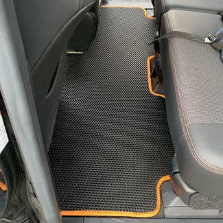 Ворсовые коврики на Toyota Sienta II 2015 - 2022 в Симферополе