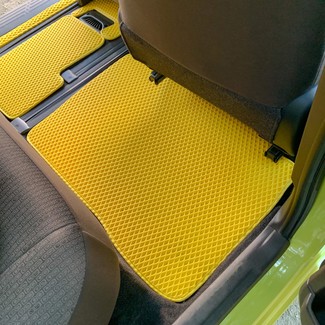 Ворсовые коврики на Toyota Porte II 2012 - 2020 в Симферополе