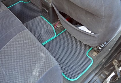 EVA коврики на Toyota Avensis I 1997 - 2002 в Симферополе