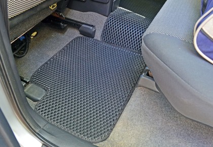Коврики на Toyota Rav4 II 2000 - 2006 в Симферополе