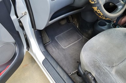Коврики на Toyota Yaris I 1999 - 2005 в Симферополе
