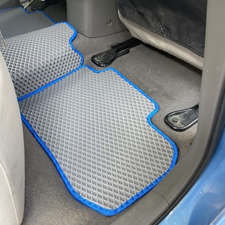Ворсовые коврики на Nissan Leaf (ZE0) 2009 - 2012 в Симферополе