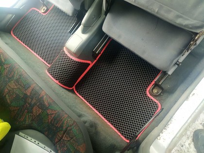 Коврики на Nissan Micra (K11) 1992 - 2003 в Симферополе