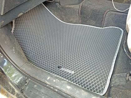 EVA коврики на Toyota Wish I 2003 - 2009 в Симферополе