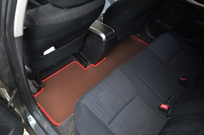 Коврики на Toyota Auris I 2006 - 2012 в Симферополе