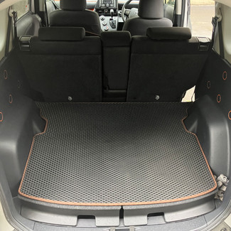 Ворсовые коврики на Toyota Sienta II 2015 - 2022 в Симферополе