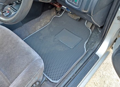 Коврики на Nissan Primera (P11) 1996 - 2002 в Симферополе