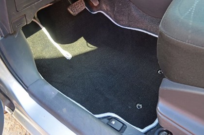 Коврики на Toyota Yaris II 2005 - 2011 в Симферополе
