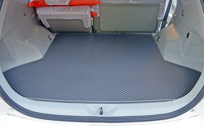 Коврики на Toyota Prius Alpha 2011 - 2021 в Симферополе