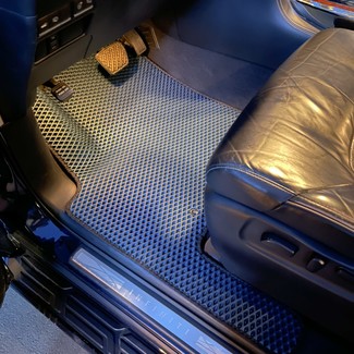 Коврики на Infiniti QX80 2013 - 2025 в Симферополе