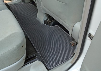 Коврики на Toyota Prius Alpha 2011 - 2021 в Симферополе
