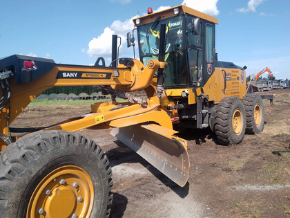Коврики на Спецтехника Автогрейдер SANY STG230C 8 AWD  в Симферополе