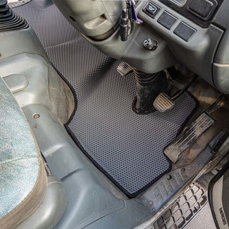 Коврики на Mitsubishi Fuso Canter VI узкая кабина 1991 - 2010 в Симферополе